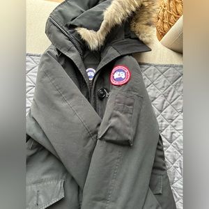 Canada Goose Montebello Parka Heritage M Women’s